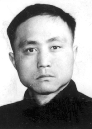 弋良俊：原贵阳市民族事务委员会党组成员、纪检组长、副主任.jpg