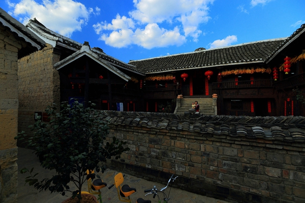 中华布依第一堂屋 (20).jpg