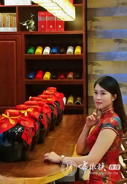 莫荣密：让民族文化如影随形 (2).jpg