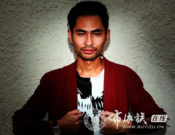 钟木元：现代流行实力派歌手.jpg