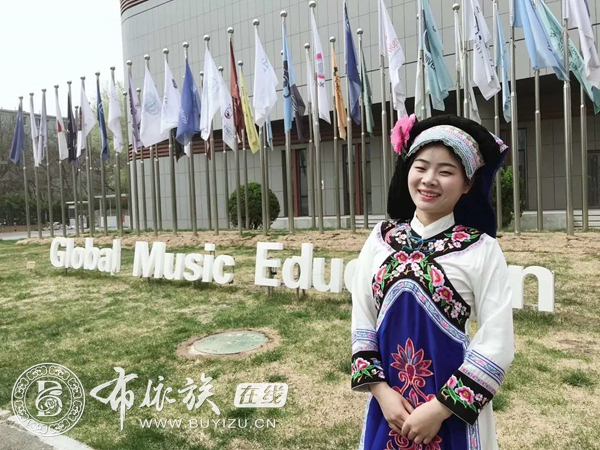 金光琴：布依族青年歌手，中国音乐学院声乐硕士研究生.jpg