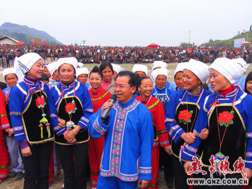 耿文福：布依山歌“九板十三腔”传承人1.jpg