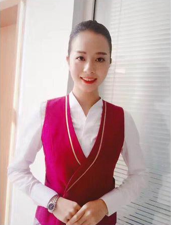 吴忠娅：执着“蓝天梦”的布依族女孩（1）.jpg