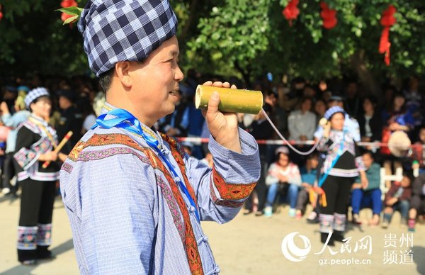 贵州望谟：数万布依族同胞共度布依“三月三”11.jpg