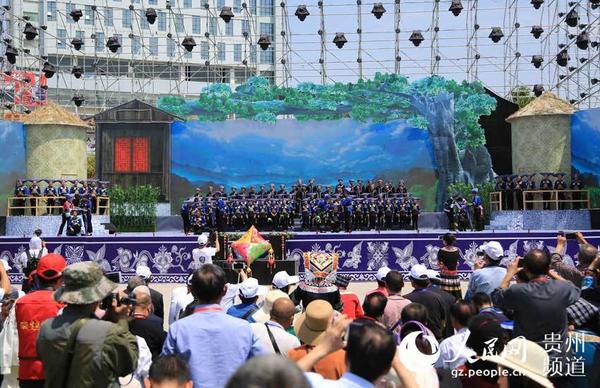贵州望谟：数万布依族同胞共度布依“三月三”6.jpg